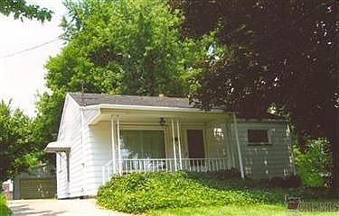 1st image of 812 E Dewey Ave