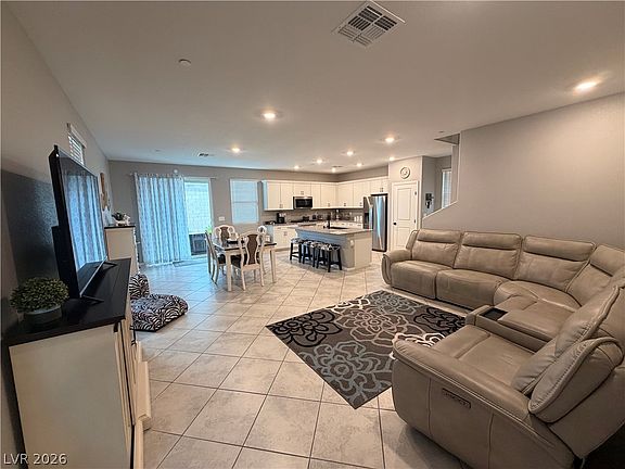 5th image of 7879 Penderbrook St
