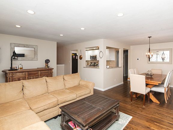 3rd image of 12 Brandis Ave