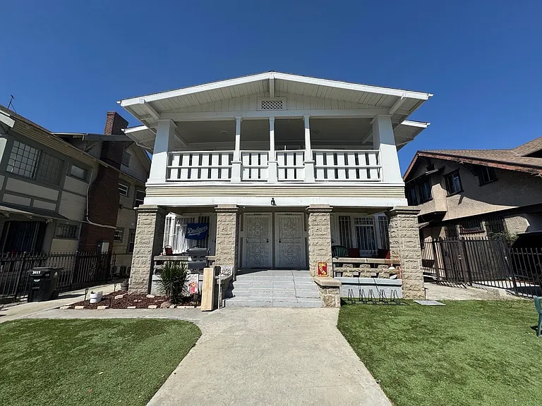 3021 Van Buren Pl #3 — Photo 1