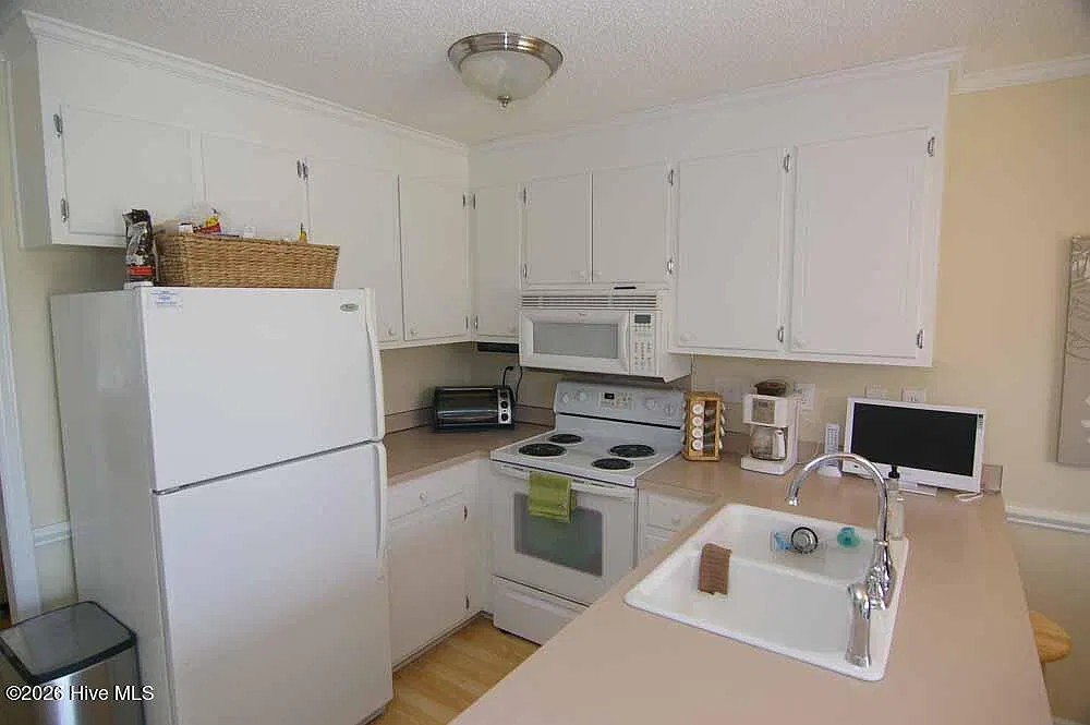 2 bed, 1.5 bath, $1,150 — Photo 4