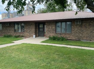 201 2nd St #4, Beaman, IA 50609