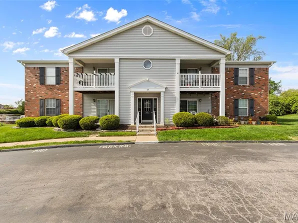 19 Berview Cir APT B, Saint Louis, MO 63129