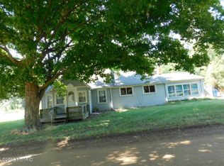 402 Fleming Rd, Tekonsha, MI 49092