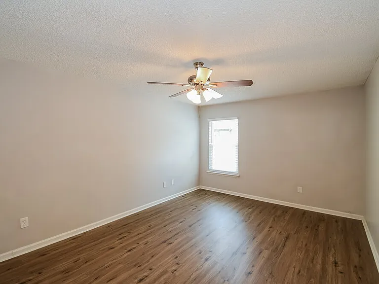 5462 Catspaw Ln — Photo 10
