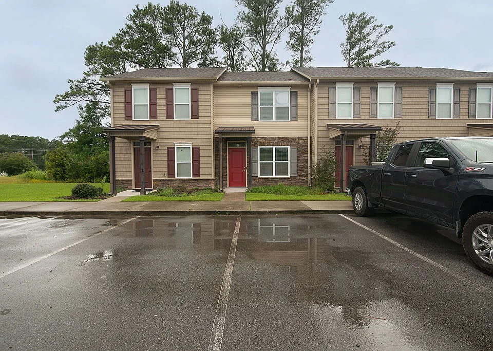 403 Sullivan Loop Rd #1