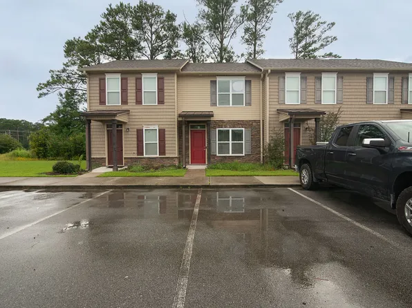 403 Sullivan Loop Rd #1, Midway Park, NC 28544