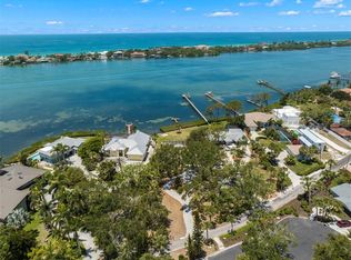 2305 Bayshore Rd, Nokomis, FL 34275