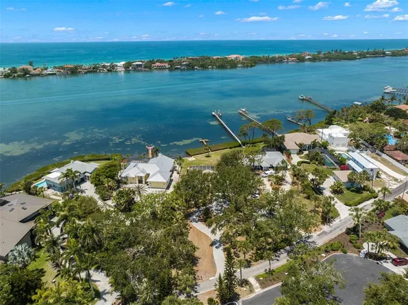 2305 Bayshore Rd, Nokomis, FL 34275