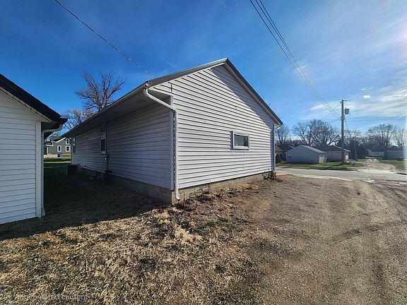 5th image of 1013 Walnut St