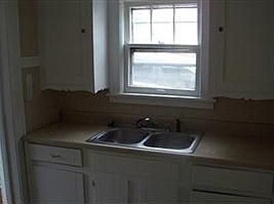 5th image of 630 Lake Dr