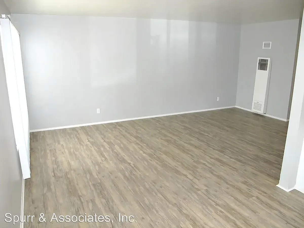 2 bed, 1098 sqft, $2,350 — Photo 2
