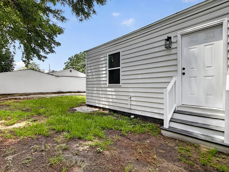 2116 Commander Rd — Photo 27