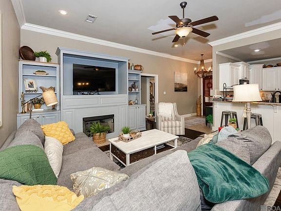 4th image of 31019 Lake Spring Dr