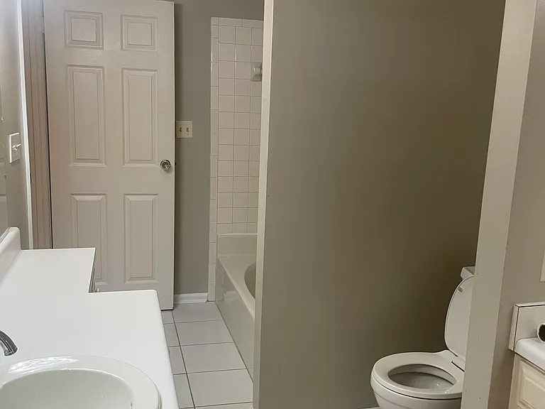 3232 Washington Rd — Photo 3