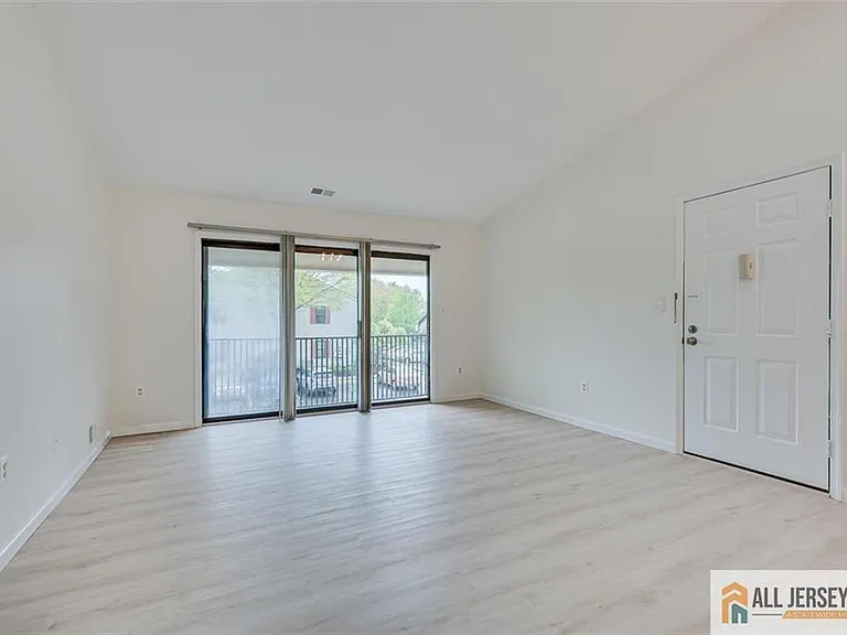 64 Taylor Dr #3212 — Photo 7