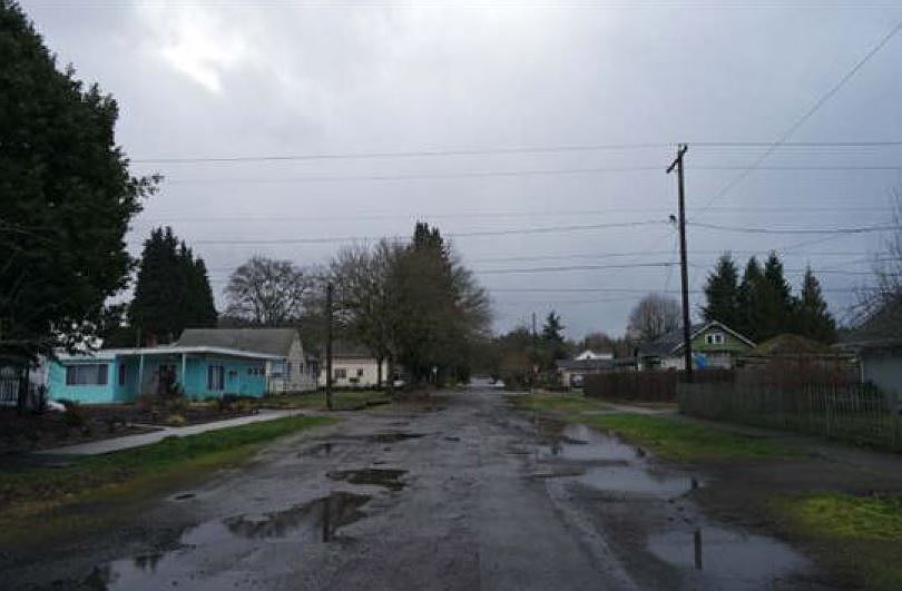 2nd image of 549 9th St