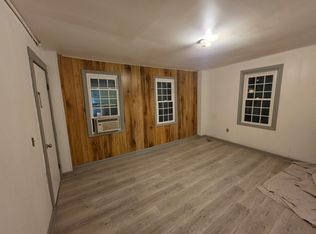28 King St APT 3, East Greenwich, RI 02818