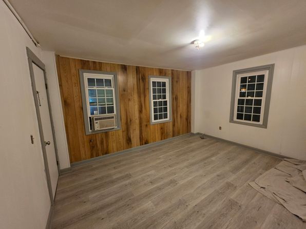 28 King St APT 3