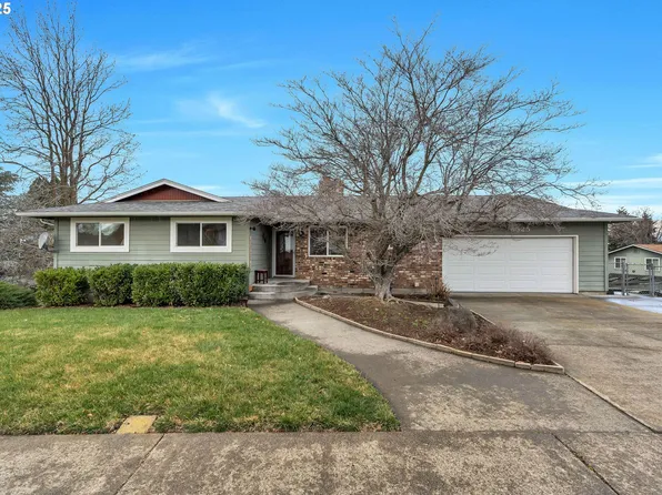 3525 Royal Crest Dr E, The Dalles, OR 97058