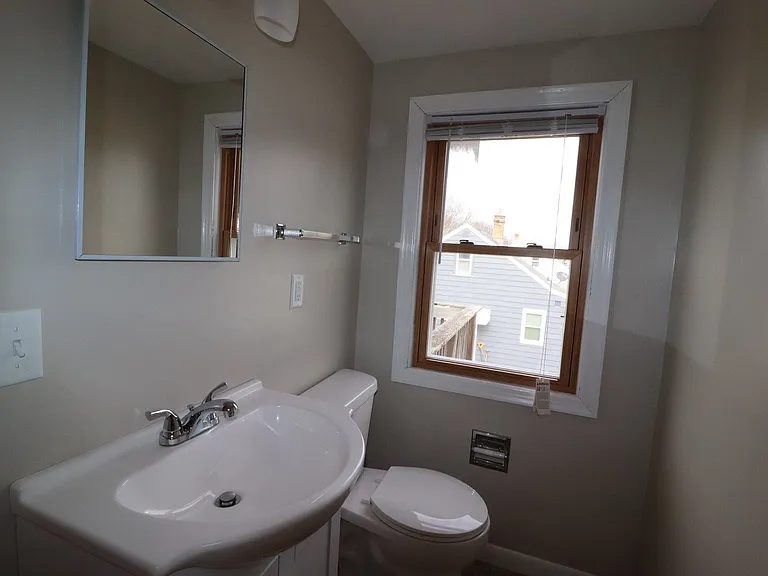 124 W Marquette St — Photo 29