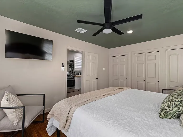 207 N Preston Ave — Photo 26