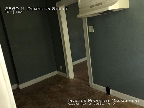 5th image of 2869 N Dearborn St