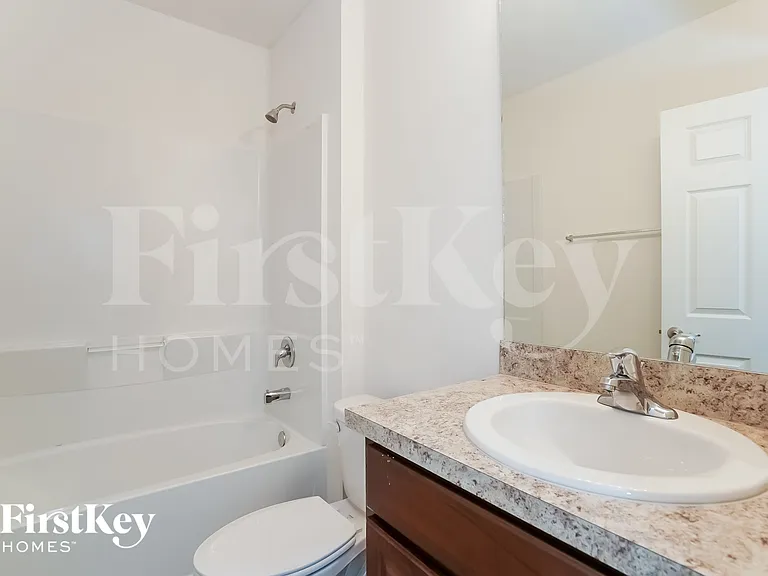 1622 SW 27th St — Photo 11