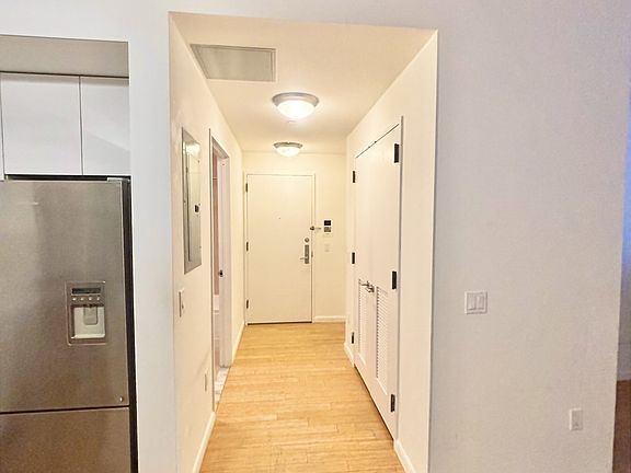 4th image of 242 W 61st St APT 1B