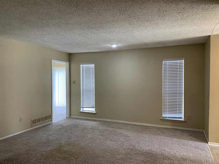 1203 Custer Rd — Photo 5