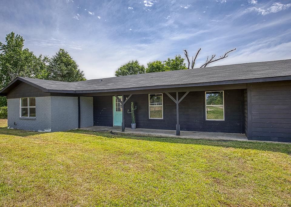 1st image of 206 Lilly Dr