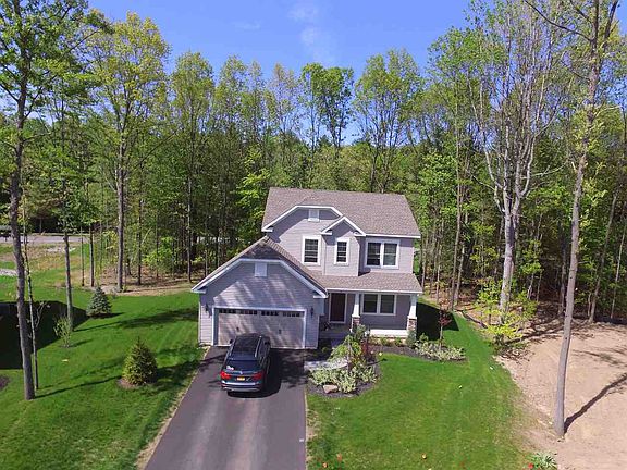2nd image of 9 Woodfield Ct