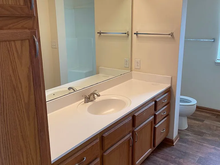 Door Creek Apartments — Photo 27