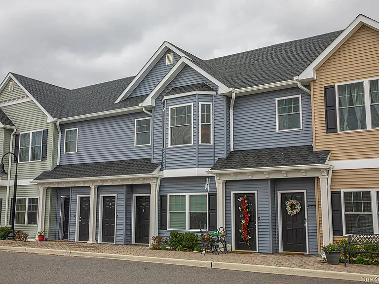 12 Sophia Ct — Photo 21