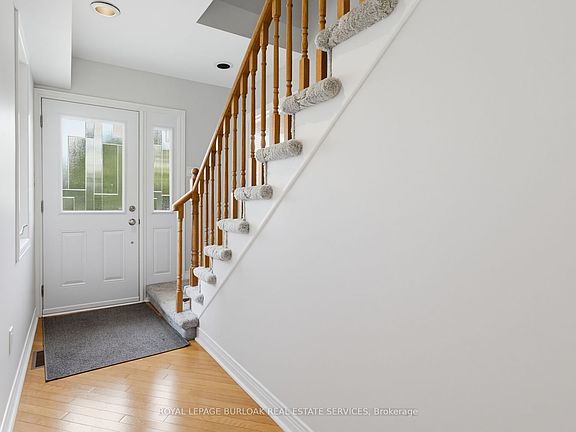 5th image of 2220 Britannia Rd