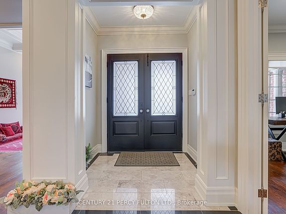 5th image of 19 Wilson House Dr