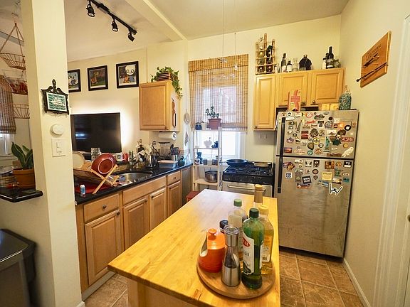 4th image of 22-42 29th St #2LL