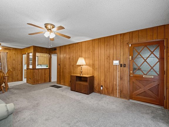 4th image of 2134 Arden Dr W
