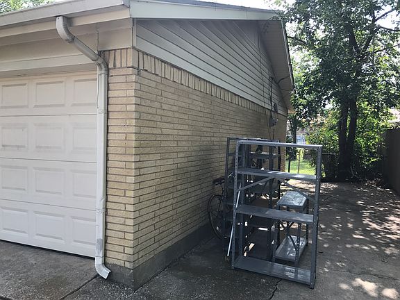 3rd image of 3013 Bamboo St