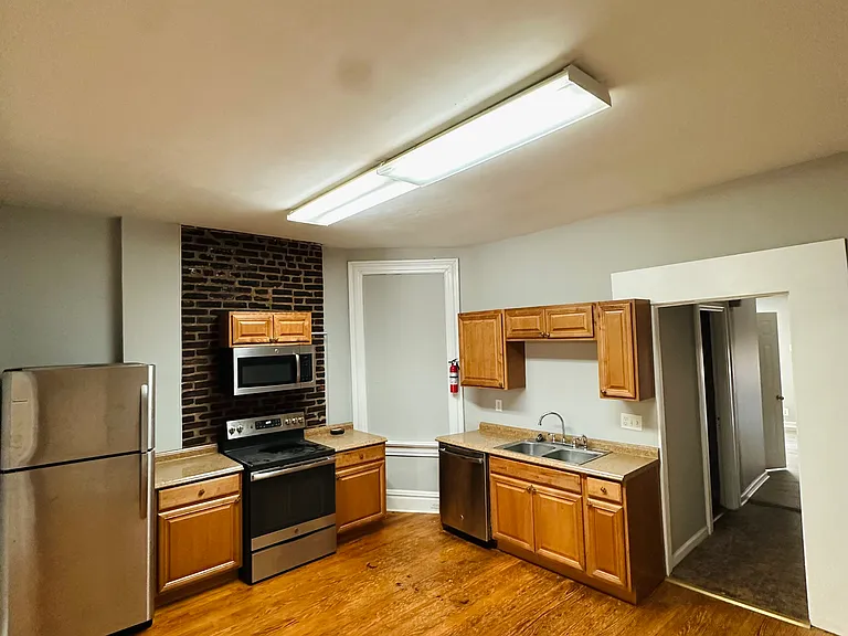 3201-3209 Arsenal St #3203 — Photo 2