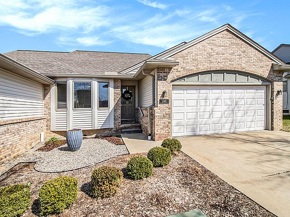 2nd image of 595 Sycamore Cir
