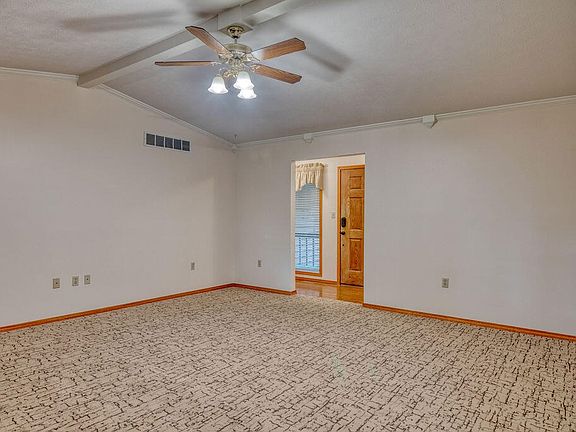 5th image of 484 Quail Rd
