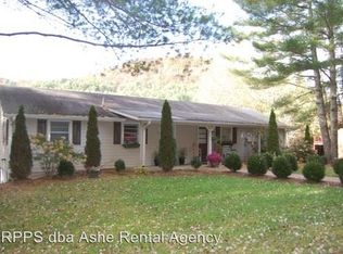 1615 Lakeside Dr APT 3, West Jefferson, NC 28694