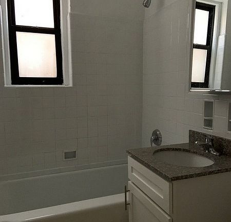 4th image of 9400 Astoria Blvd #105