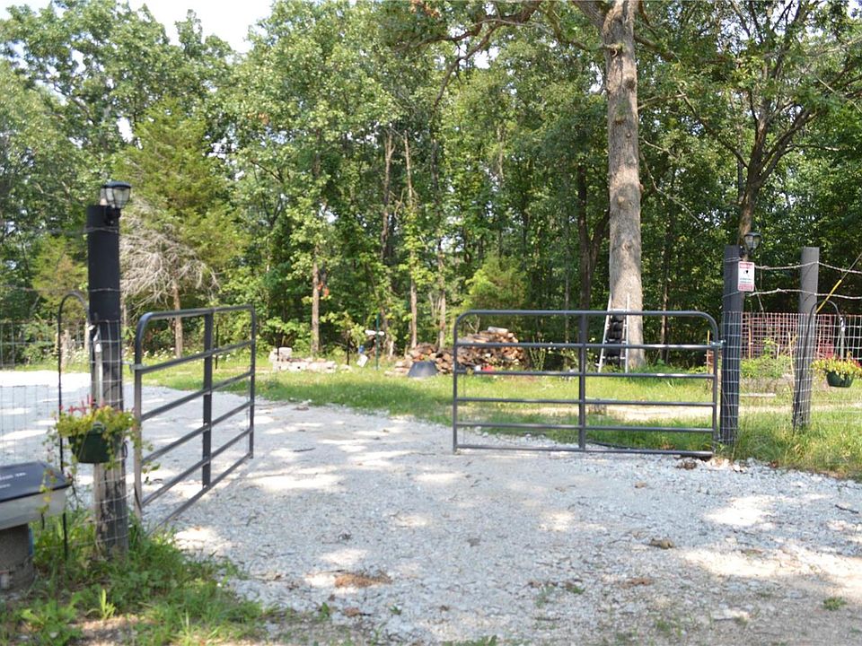 1st image of 636 Forest Woods Trl