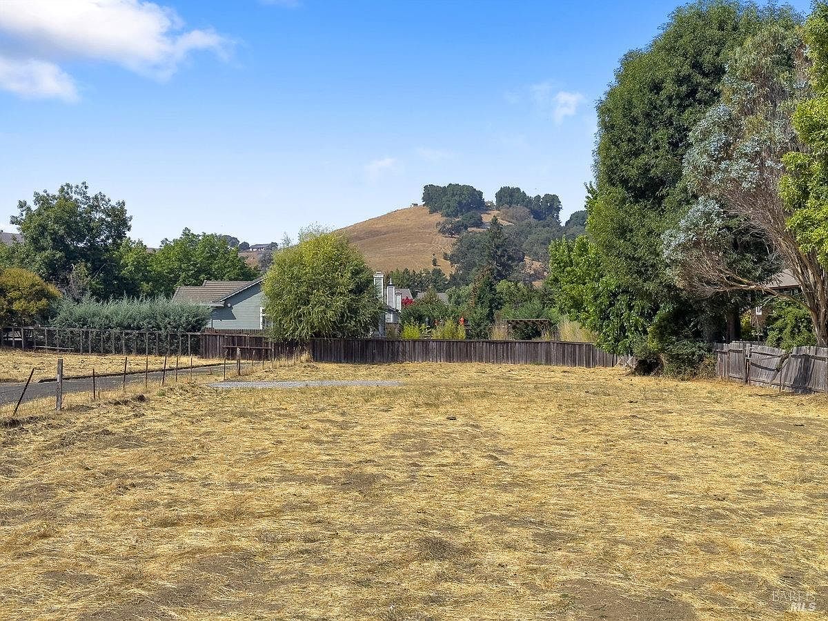 2396 I Ext, Petaluma, CA 94952 Zillow