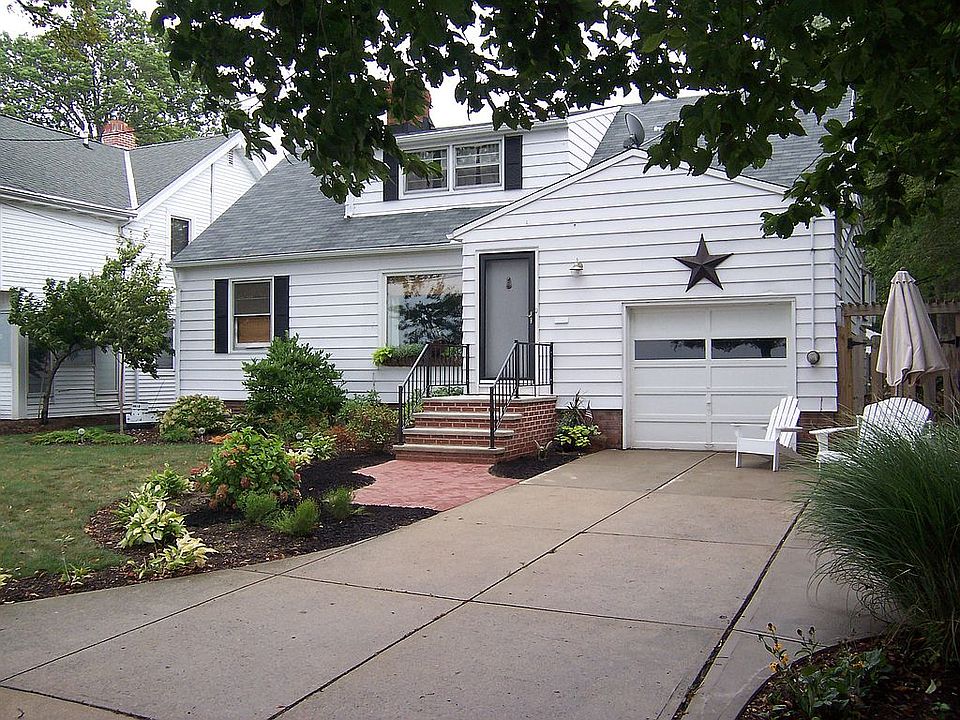 1st image of 22380 Edgecliff Dr