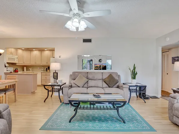 3561 Tall Pine Way #B-1, Greenacres, FL 33463