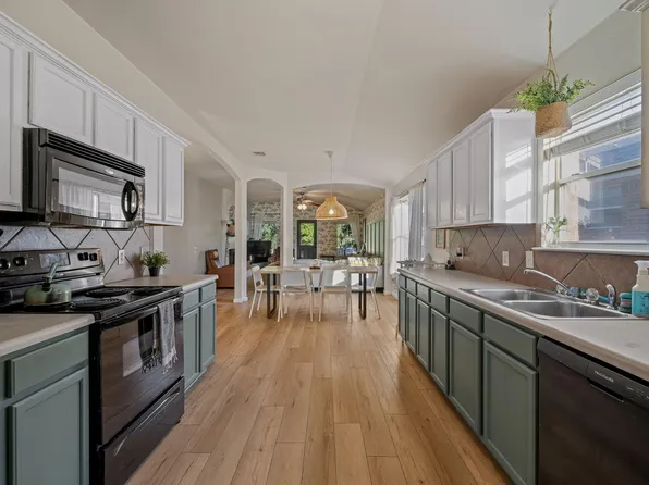 5405 Park At Woodlands Dr, Austin, TX 78724