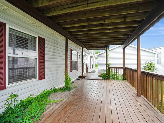 5th image of 129 Willowridge